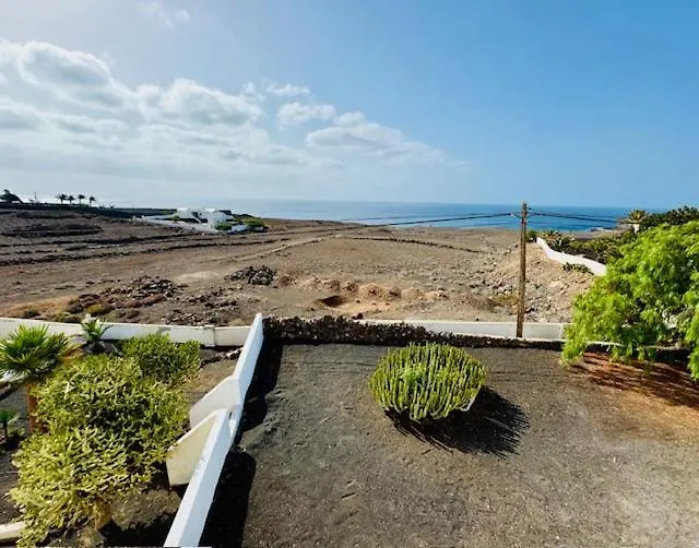 Finca Piedranegra Tias Holiday home